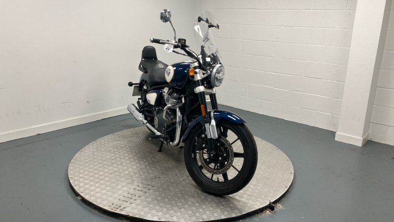 Royal Enfield Super Meteor 650 Top (23MY)
